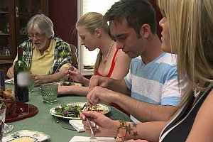 日本apanxxxx18hd乱